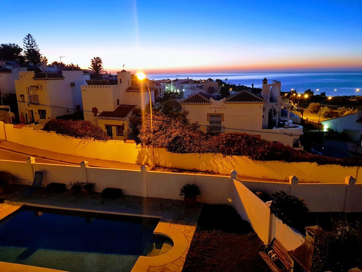 Villa - Zeezicht, Zwembad Nerja Exteriér fotografie