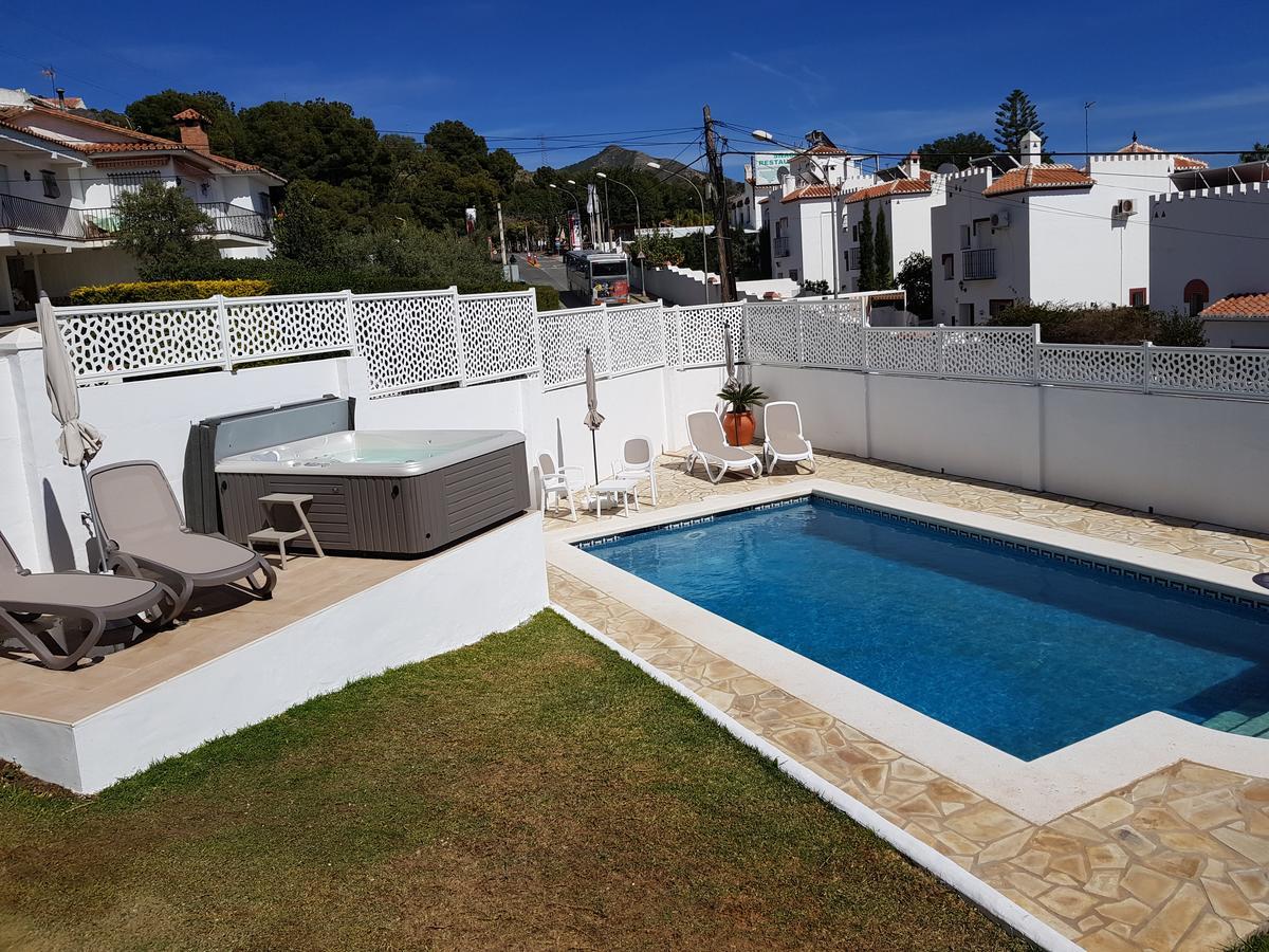 Villa - Zeezicht, Zwembad Nerja Exteriér fotografie